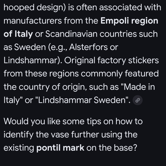 MCM 7" EMPOLI ITALY GREEN & WHITE CASED GLASS HOOPED VASE - Picture 6 of 7